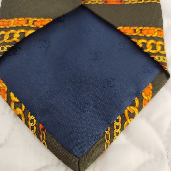 Chanel Tie - Picture 3 of 7